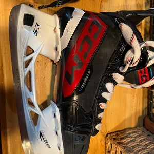 2023 CCM JetSpeed FT680 Hockey Skates Size 4 (Used)