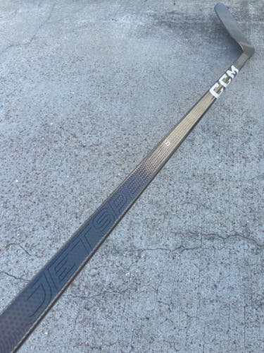 Dressed CCM JETSPEED FT8 PRO Pro Stock Hockey Stick Grip P90TM 80 Flex Left 5627