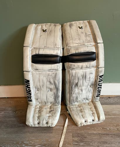 36"+2" Vaughn Velocity V6 2000 PRO Regular Goalie Full Set (Used)
