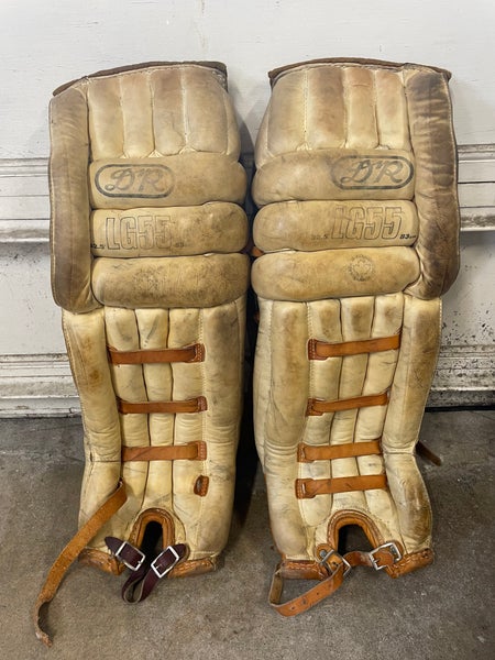 32" D&R LG55 Goalie Leg Pads (Used)