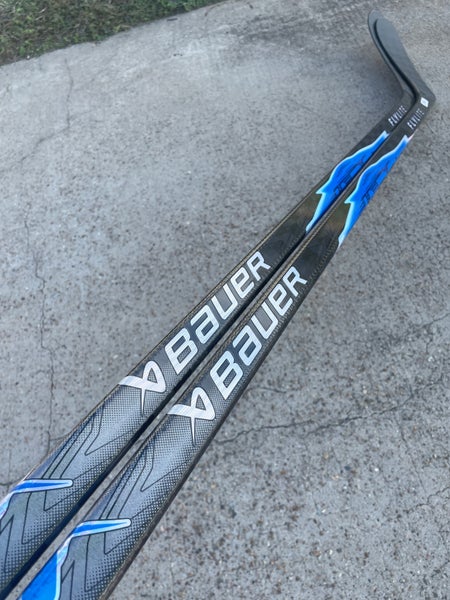 2 Dressed BAUER VAPOR Flylite Pro Stock Hockey Stick Grip P28 77 Flex Left 5638