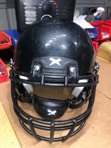 USED XENITH X2E+ YOUTH FOOTBALL HELMET - LARGE - BLACK