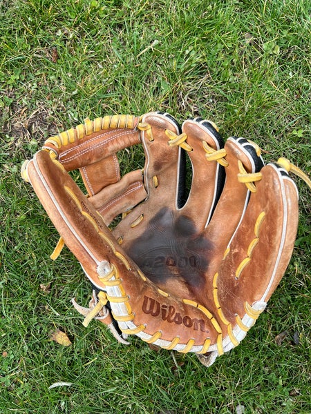 Wilson A2000 1787 RH Infield Baseball Glove 11.75" (Used)