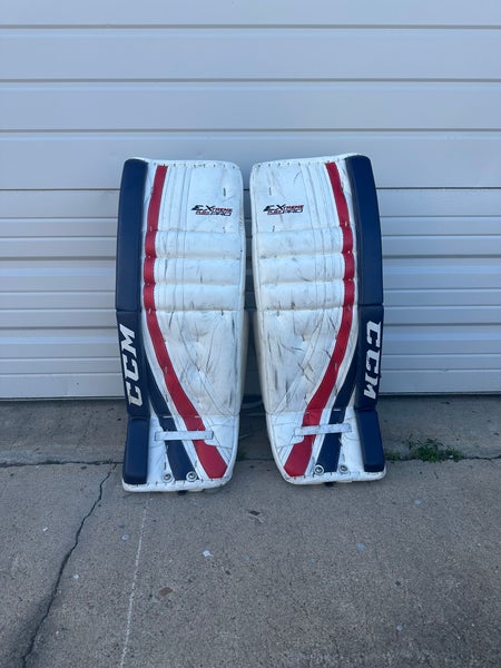 White 32" Senior CCM Extreme Flex Pro Goalie Leg Pads (Used)