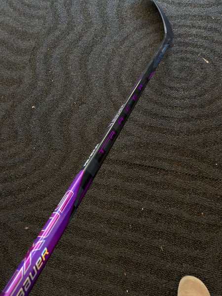 Junior Bauer Nexus Tracer Right Handed Hockey Stick P92 50 Flex (New)