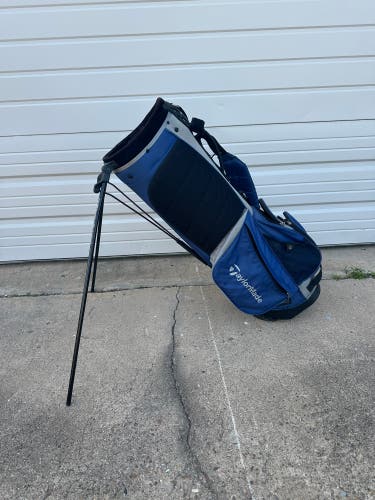 Blue Men's TaylorMade Bag (Used)