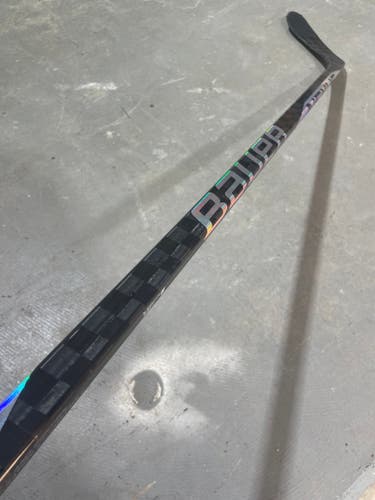 Dressed BAUER Nexus Sync Used Pro Stock Hockey Stick Grip P28 77 Flex Left 5716