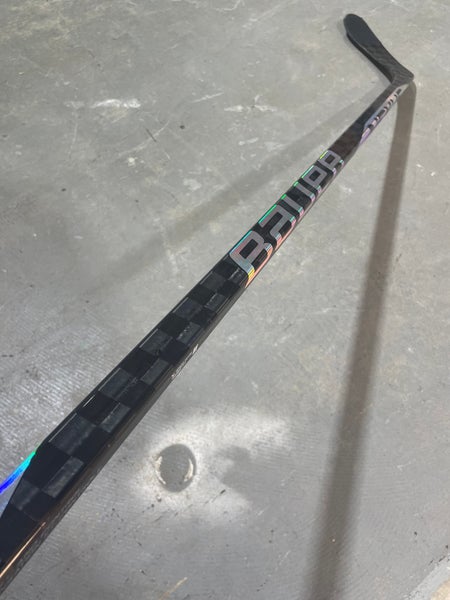 Dressed BAUER Nexus Sync Used Pro Stock Hockey Stick Grip P28 77 Flex Left 5716