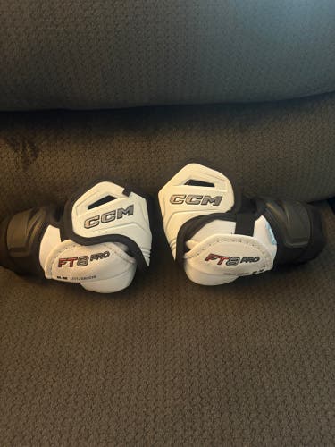 Senior Medium CCM JetSpeed FT8 Pro Elbow Pads (New)