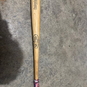 2022 Louisville Slugger Genuine Wood Bat 32" (Used)