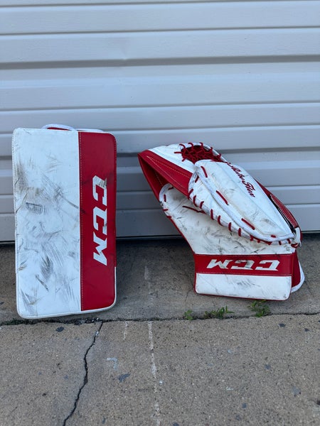 Red Intermediate CCM Retro Flex 550 Goalie Gloves & Blockers Regular (Used)
