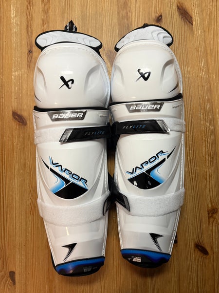Senior Bauer Vapor Flylite 15" Shin Pads (Used)