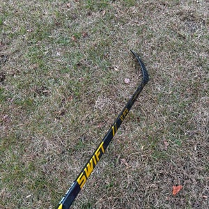 Intermediate Zt Pro Right Handed Hockey Stick P28 55 Flex (Used)