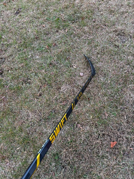 Intermediate Zt Pro Right Handed Hockey Stick P28 55 Flex (Used)