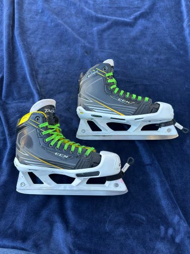 Intermediate CCM Tacks 6092 Hockey Goalie Skates Extra Wide Width 6 (Used)