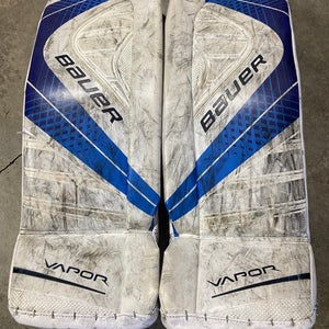 Small Bauer Vapor X900 Goalie Leg Pads (Used)