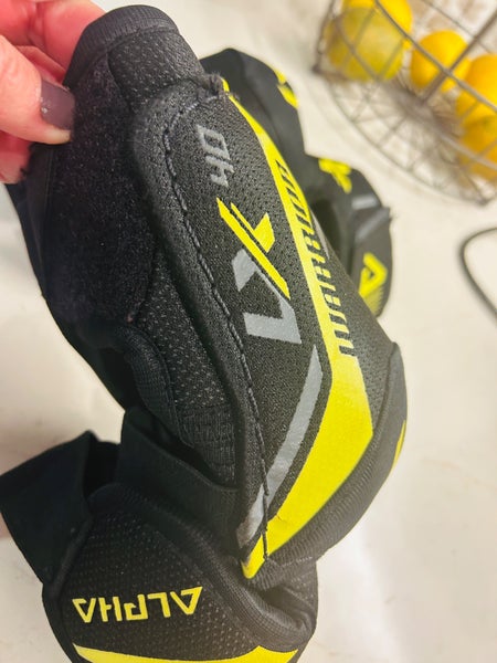 Junior Medium Warrior Alpha LX 40 Elbow Pads (Used)