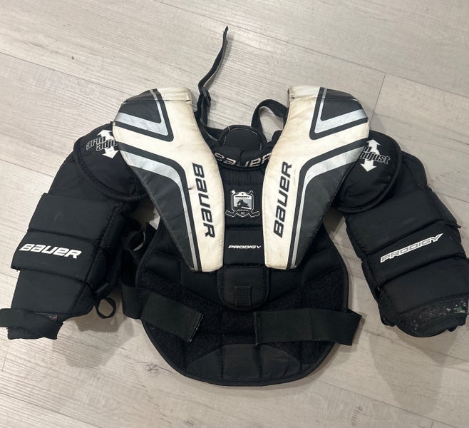 Large/Extra Large Bauer Prodigy Goalie Chest Protector (Used)