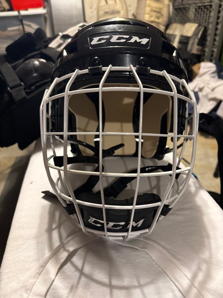Large CCM Vector V08 Helmet with cage