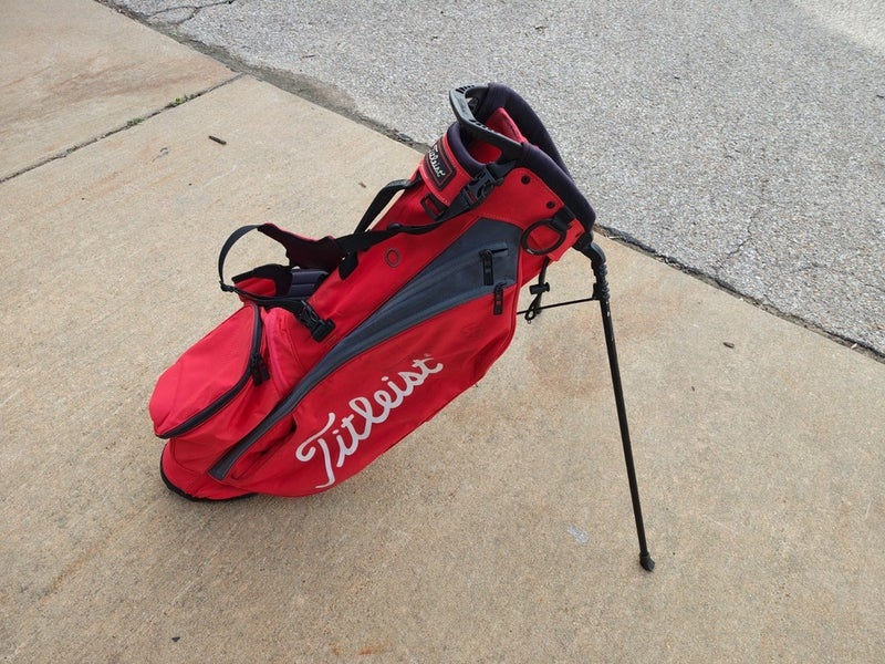 Titleist Players 4 Divider Dual Strap Golf Stand Bag Black/Red