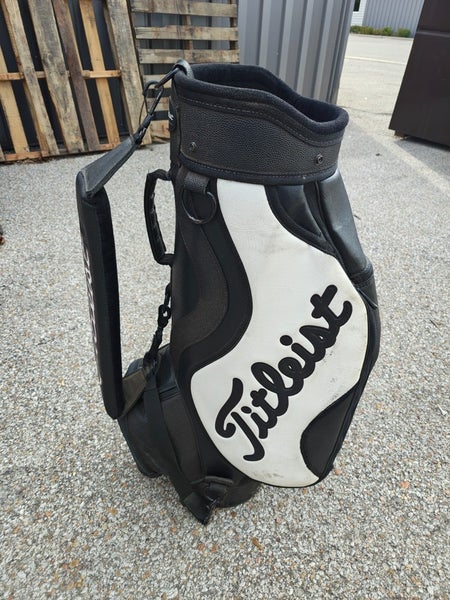 Titleist Staff Golf Bag 6 Divider White/Black w Raincover