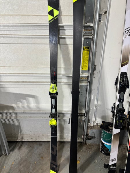 Unisex 2020 Racing 189 cm R27m Fischer RC4 World Cup GS Skis With Z20 Bindings max din 20 (Used)