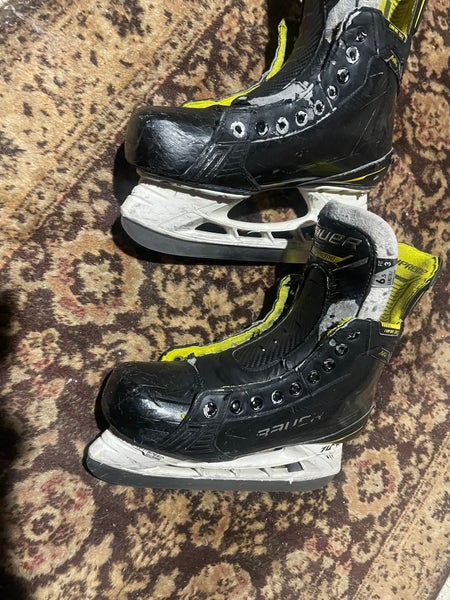 2022 Bauer Supreme M4 Hockey Skates Regular Width 6.5 (Used)