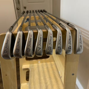 Men's Titleist DCI Black Right Handed Iron Set Stiff Flex 8 Pieces Steel Shaft (Used)