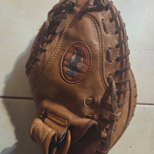 RH Nokona CM 275 Catcher's Softball Glove 33" (Used)