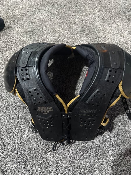 Large Youth Schutt Mid flex 3.0 Shoulder Pads (Used)