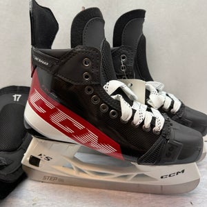 *PRO STOCK* CCM FT4 PRO SKATE - 8.5 REG - FILIP HRONEK