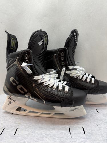 *PRO STOCK* CCM XF PRO SKATE - 9.5 REG - CARSON SOUCY