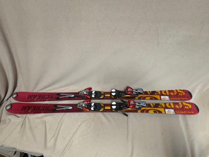 All Mountain 160 cm Salomon Scream Skis With Bindings (Used)