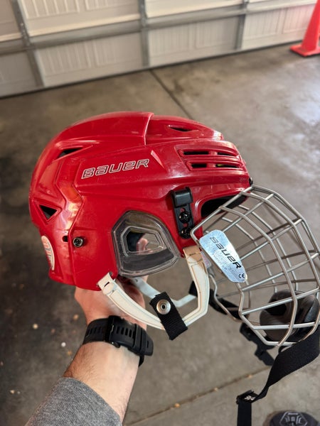 Small Bauer Helmet (Used)