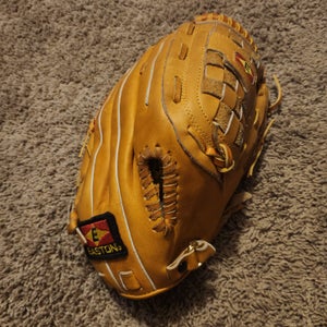 Easton RH Competition Series Softball/Baseball Glove 13.5" Excellent Condition
