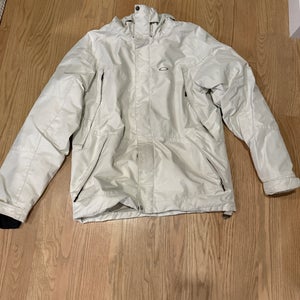 Oakley White Men's Ski/Snowboard Jacket (Used)