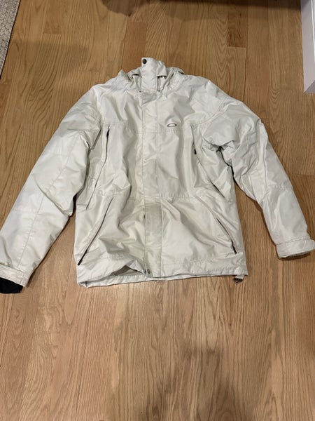 Oakley White Men's Ski/Snowboard Jacket (Used)