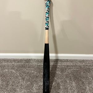 Louisville Slugger Genuine Series Wood Bat (-10) 19 oz 30" (Used)