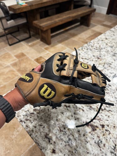 Wilson A2000 RH Infield Baseball Glove 11.5" (Used)