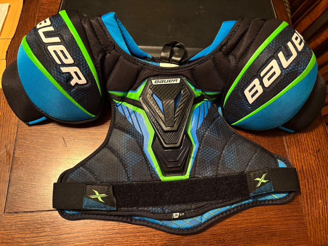 Men's Small Junior Bauer X Shoulder Pads (Used)