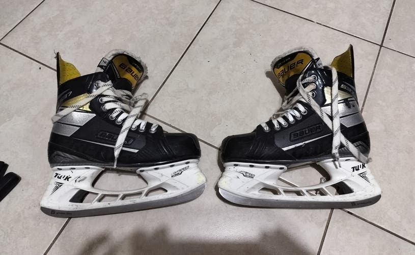 2020 Bauer Supreme S37 Hockey Skates Regular Width 7 (Used)