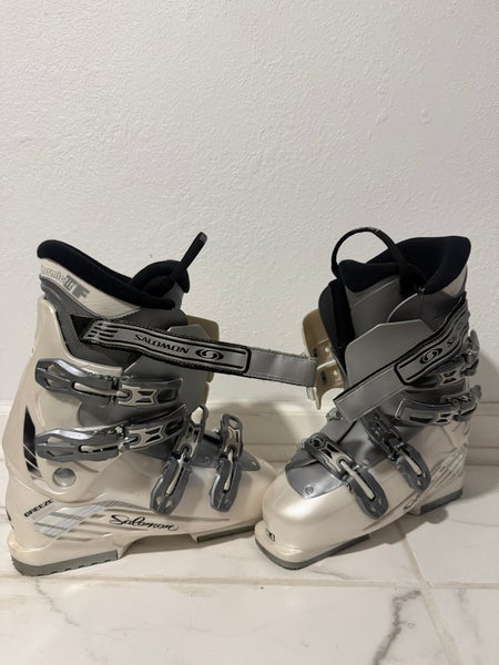 Mondo 27 & 27.5 Salomon Performa Ski Boots (Used)