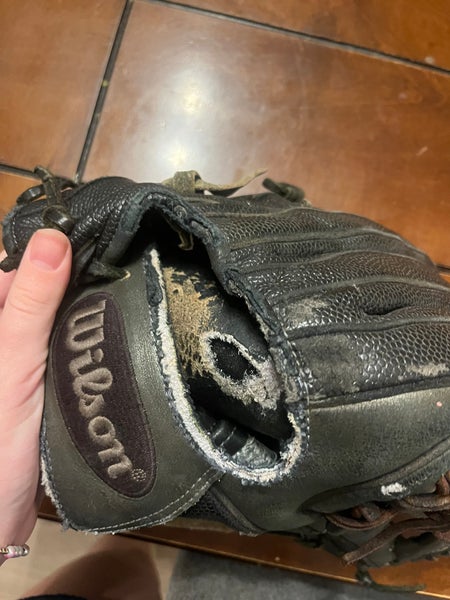2016 Wilson A2000 RH Infield Baseball Glove 11.5" (Used)