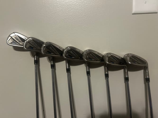 Men's 2021 TaylorMade SIM2 MAX Right Handed Iron Set Regular Flex (7 Clubs) #5 - #9, PW, GW Steel Sh