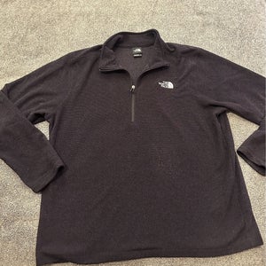 The North Face Men’s 1/4 zip pullover long sleeve shirt. XXL