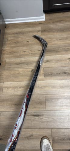 Intermediate Bauer Flypro Right Handed Hockey Stick P92 65 Flex (New)