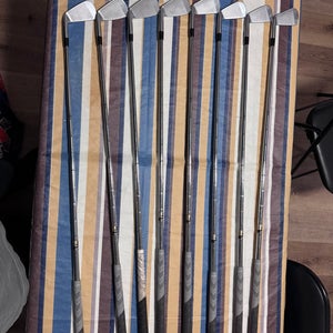 Men's Titleist MB 716 Right Handed Iron Set Regular Flex (7 Clubs) #3 - #9 (Used)
