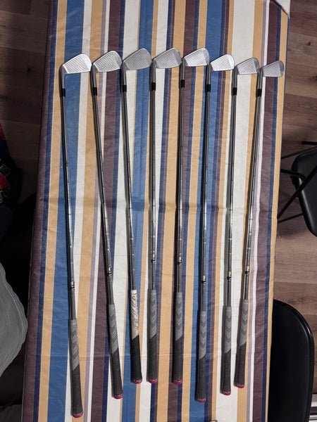 Men's Titleist MB 716 Right Handed Iron Set Regular Flex (7 Clubs) #3 - #9 (Used)