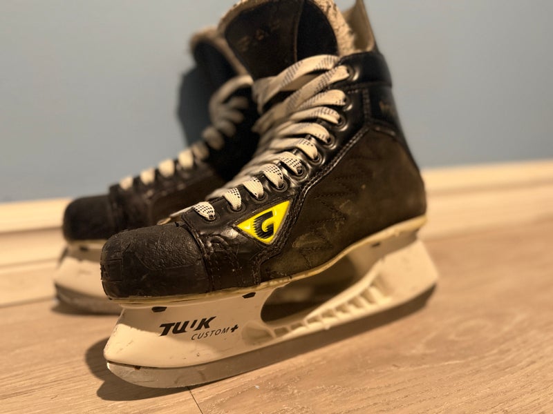 2007 Graf Supra 703 Hockey Skates Regular Width 9 (Used)