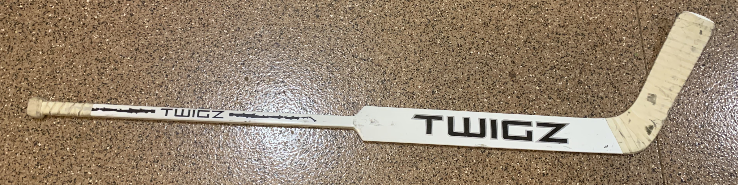 Senior Twigz Left Handed Goalie Stick (Used)
